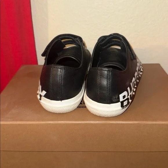 Burberry Kids 34 Unisex Mini Larkhall Low Top Sneaker Black and White. - Picture 5 of 11